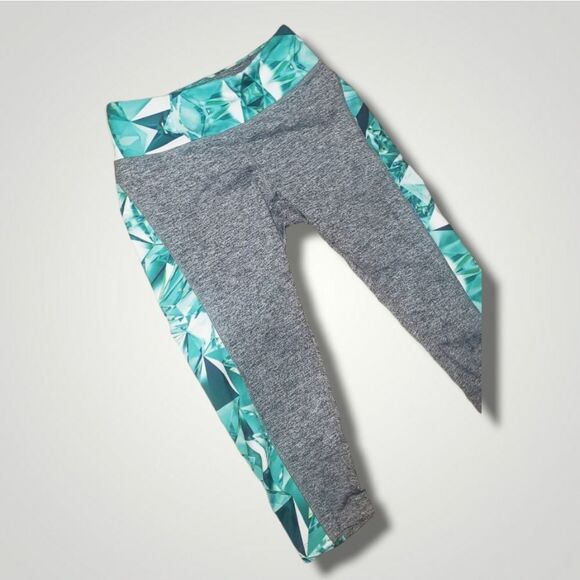 LuLaRoe Jade Capri Leggings Small gray Athletic Workout - Picture 2 of 6